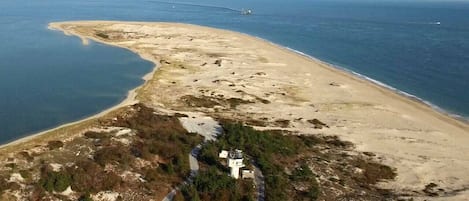 靠近海滩