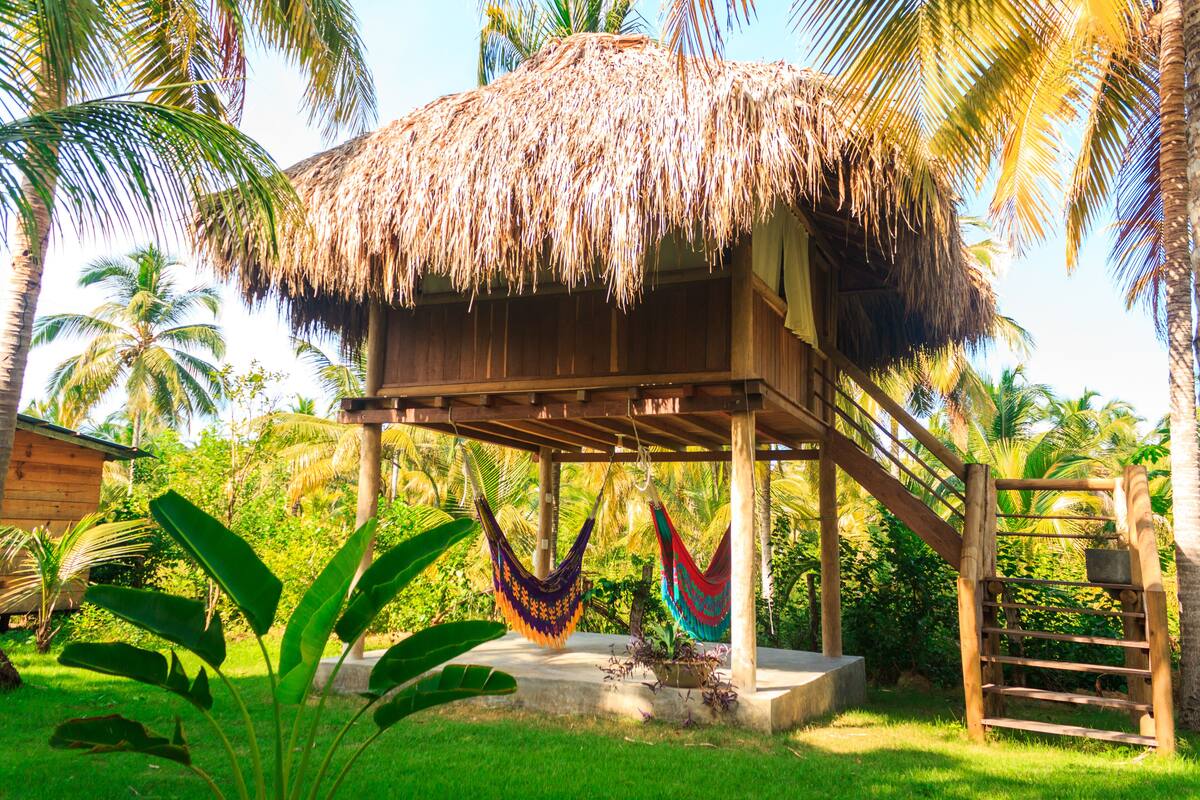 Romantic Tree House | Property grounds