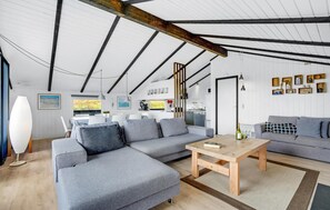 TV, fireplace, DVD player, table tennis