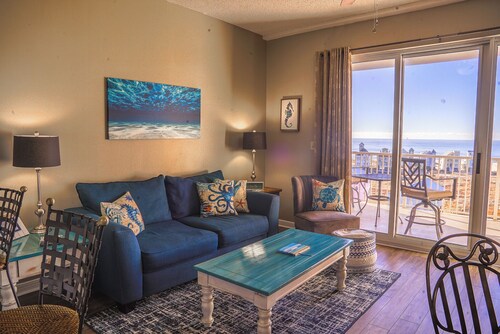 Dunes #705 Beach Getaway!!! This is it!! Two full baths