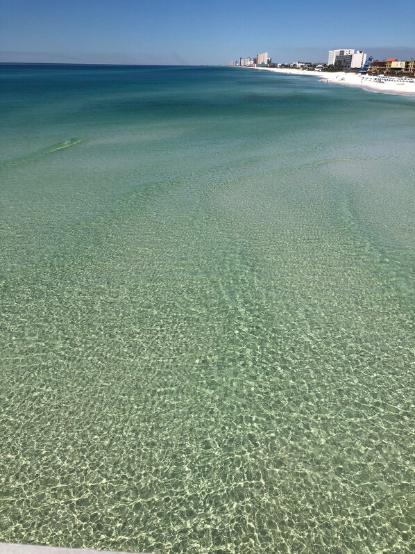 Beach nearby, sun-loungers, beach towels