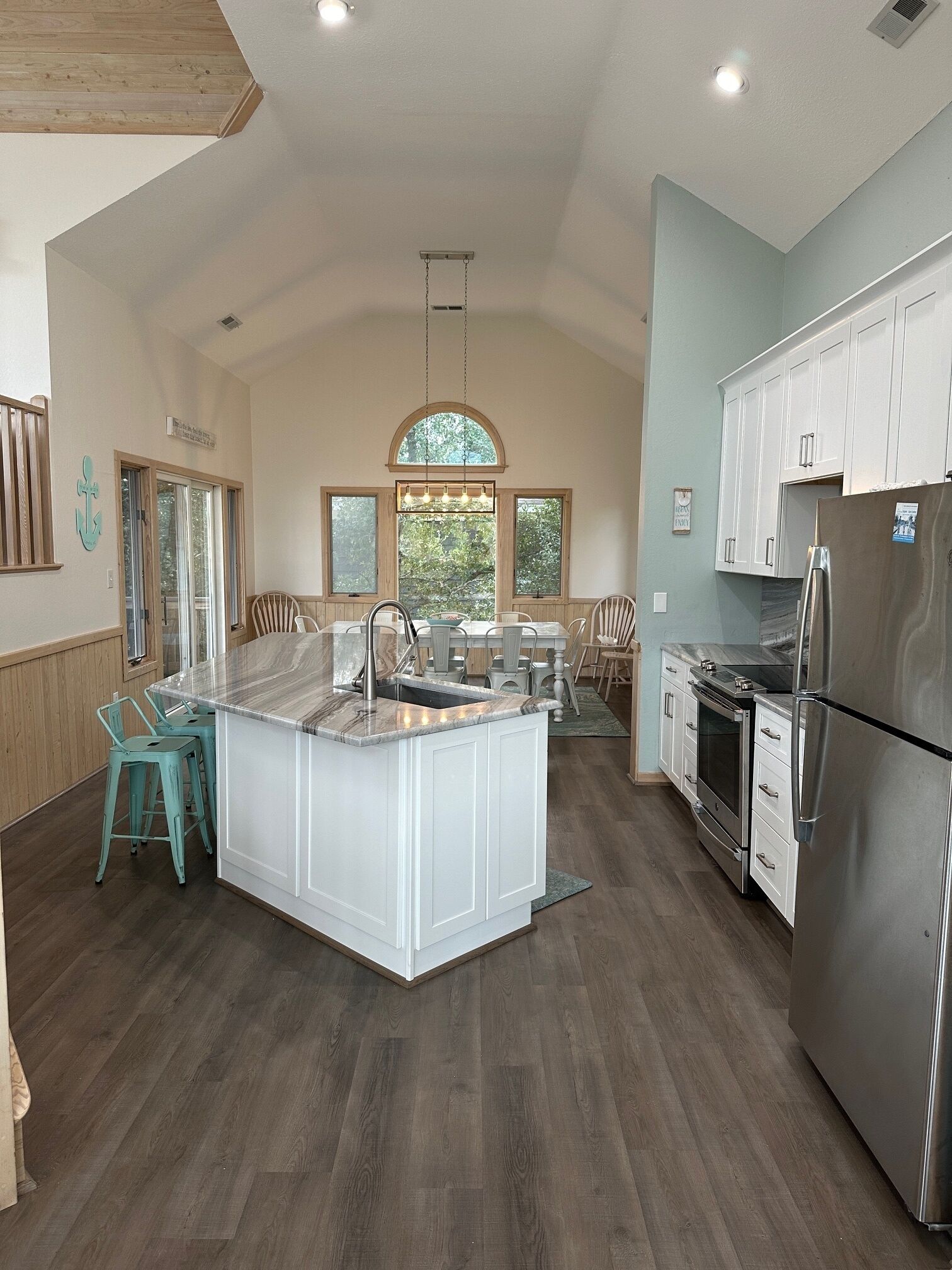 Oceanside Family Home in Center of Corolla Light Resort - Friday Check-in