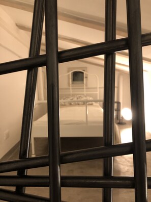 1 slaapkamer, een strijkplank/strijkijzer, wifi, beddengoed