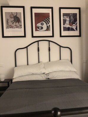 1 chambre, fer et planche à repasser, Wi-Fi, draps fournis