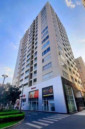Courtyard - Jolie Home - Sky Center - Block A (Ho Chi Minh City)