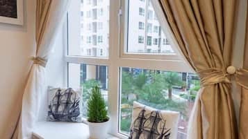 Deluxe Studio Suite | Garden view