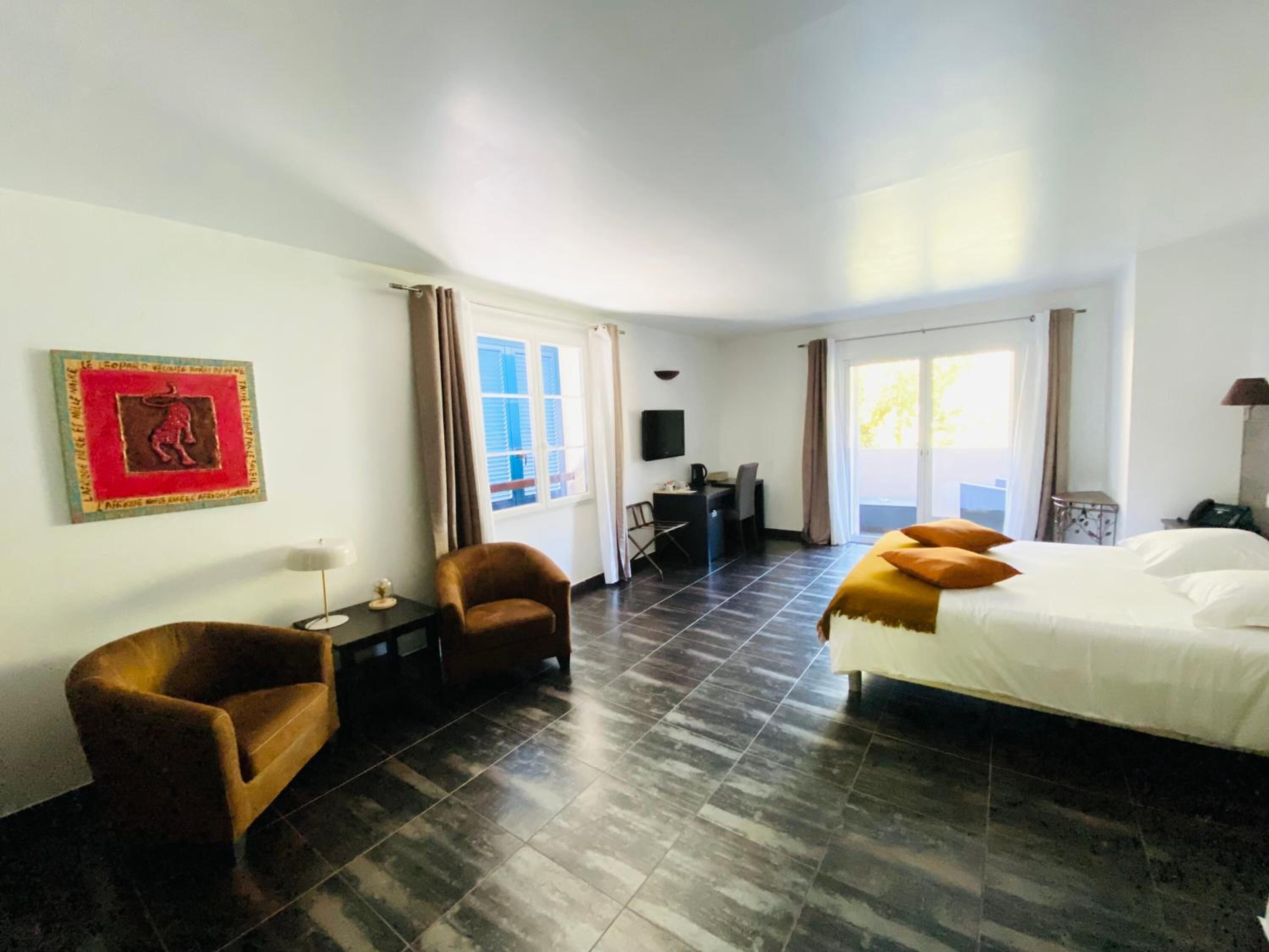 1 bedroom, in-room safe, individually decorated, individually furnished