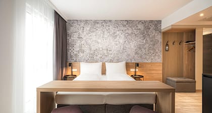 elaya hotel augsburg, Trademark by Wyndham