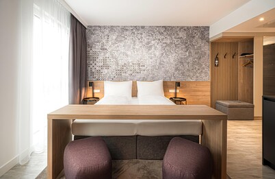 elaya hotel augsburg, Trademark by Wyndham