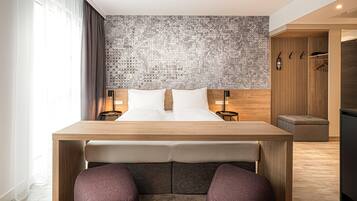 Apartment | Desk, laptop workspace, soundproofing, free cots/infant beds