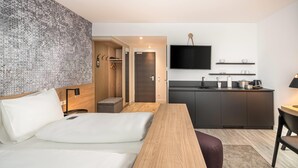 Apartment | Private kitchen | Coffee/tea maker, cookware/dishes/utensils