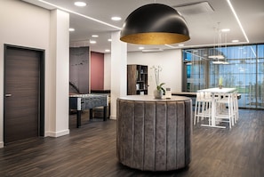 Lobby - elaya hotel augsburg, Trademark by Wyndham (Augsburg)