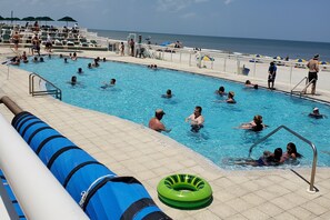 Sisäuima-allas, ulkouima-allas