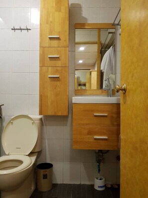 Håndklær, såpe og toalettpapir