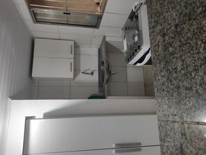 Cookware/dishes/utensils - HOUSE - 04 Praia de Peruibe - Guaraú (Peruíbe Guaraú)