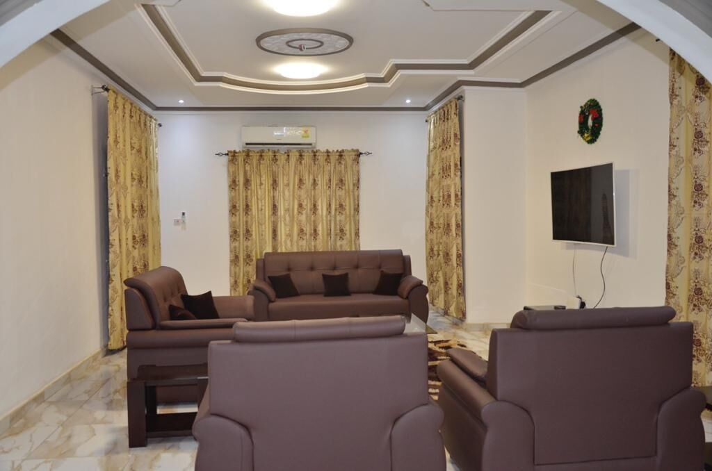 Căn hộ Deluxe | Khu phòng khách | Smart TV 