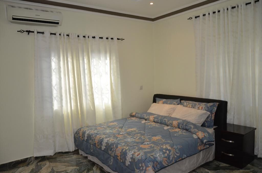 Deluxe Apartment | 3 bedrooms, blackout drapes, iron/ironing board, cribs/infant beds