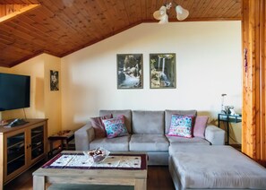 Smart TV, books - PanoramaLoft - quality and amazing sea view, Olympus Mt. (Litochoro)