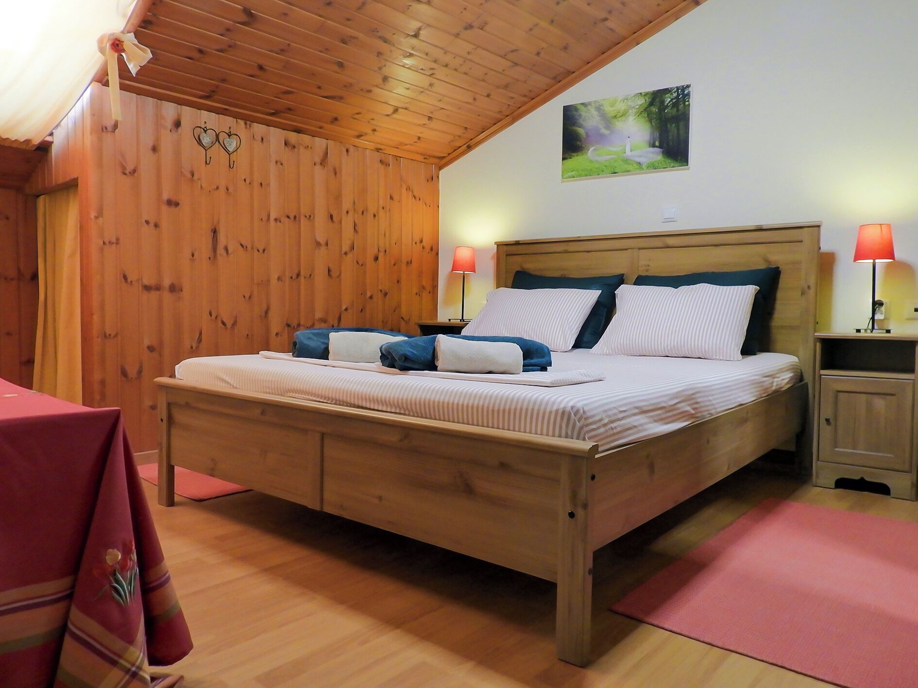 2 bedrooms, desk, iron/ironing board, WiFi (free)