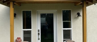 Inviting Casita Just 10 Mins from Metrolink – Cozy & Convenient!