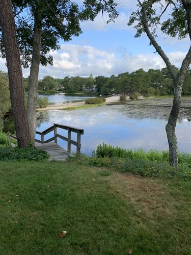 Gorgeous lake beachfront private apartment with canoe, kayaks,  & home  theatre