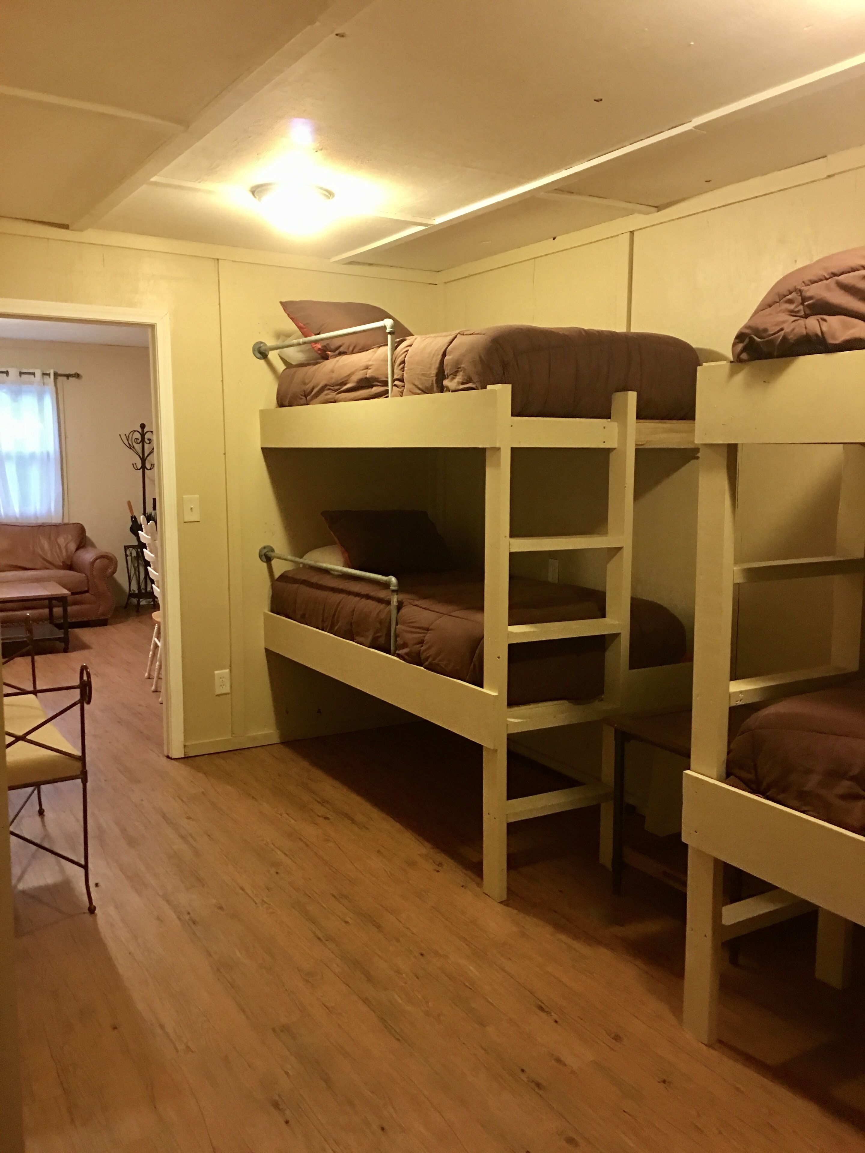 7 Schlafzimmer, Bügeleisen/Bügelbrett, Reisekinderbett, kostenloses WLAN