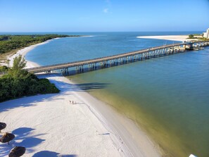 Private beach, sun-loungers, beach towels