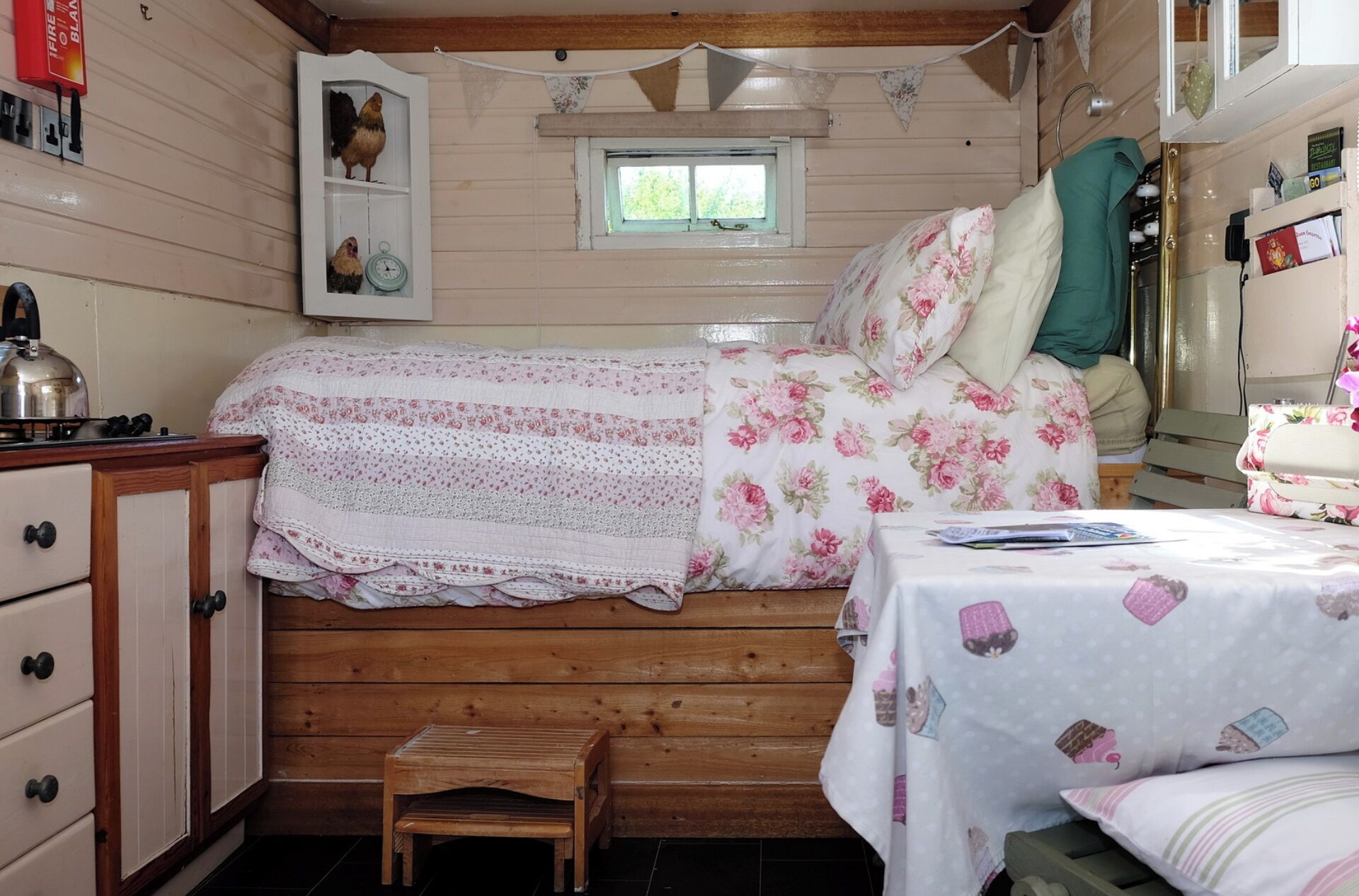 1 개의 침실, 침대 시트