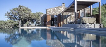Villa Tellus - quiet luxury villa, private pool, stunning view, 5 min from beach
