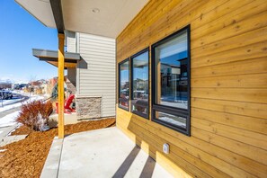 Exterior detail - Downtown Views Deluxe 5/4+ Rooftop Hot Tub! (Fort Collins)
