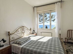 3 soverom, reiseseng for barn og sengetøy