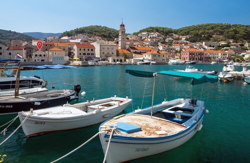 Gorgeous home in Pucisca with WiFi