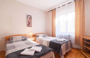 3 bedrooms, free WiFi, bed sheets - 3 bedroom lovely home in Pucisca (Pucisca)