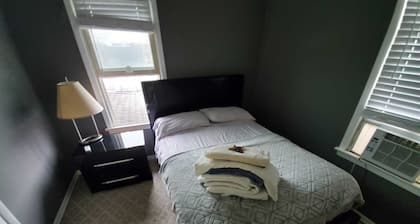 My cozy home 20 mins from NYC 2nd floor appartment