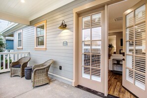Terrace/patio - Brand New 1 Bedroom Luxury Bungalow steps from Sonoma Plaza (Sonoma)