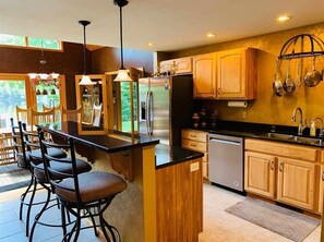 Fridge, microwave, oven, stovetop - Northwoods Paradise on Keyes Lake sleeps 12 (Florence)