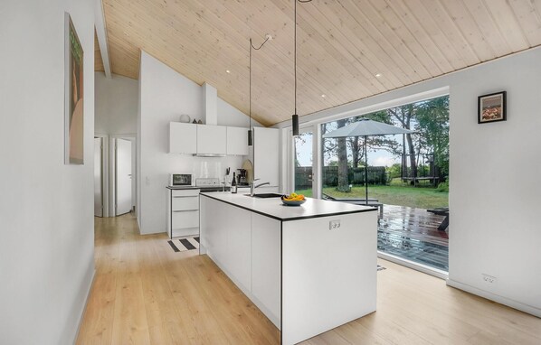 Réfrigérateur, four, plaque de cuisson, lave-vaisselle