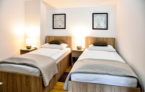 4 bedrooms, travel crib, free WiFi, bed sheets