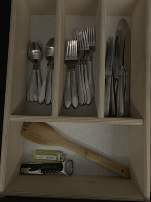 Unclassified image, 5 of 6, button