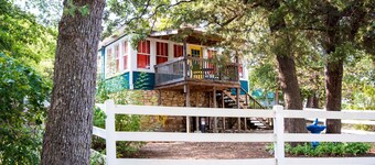 The Bluebird Cottage: A Charming Style Cabin with Hot Tub & Now Dog-Friendly!