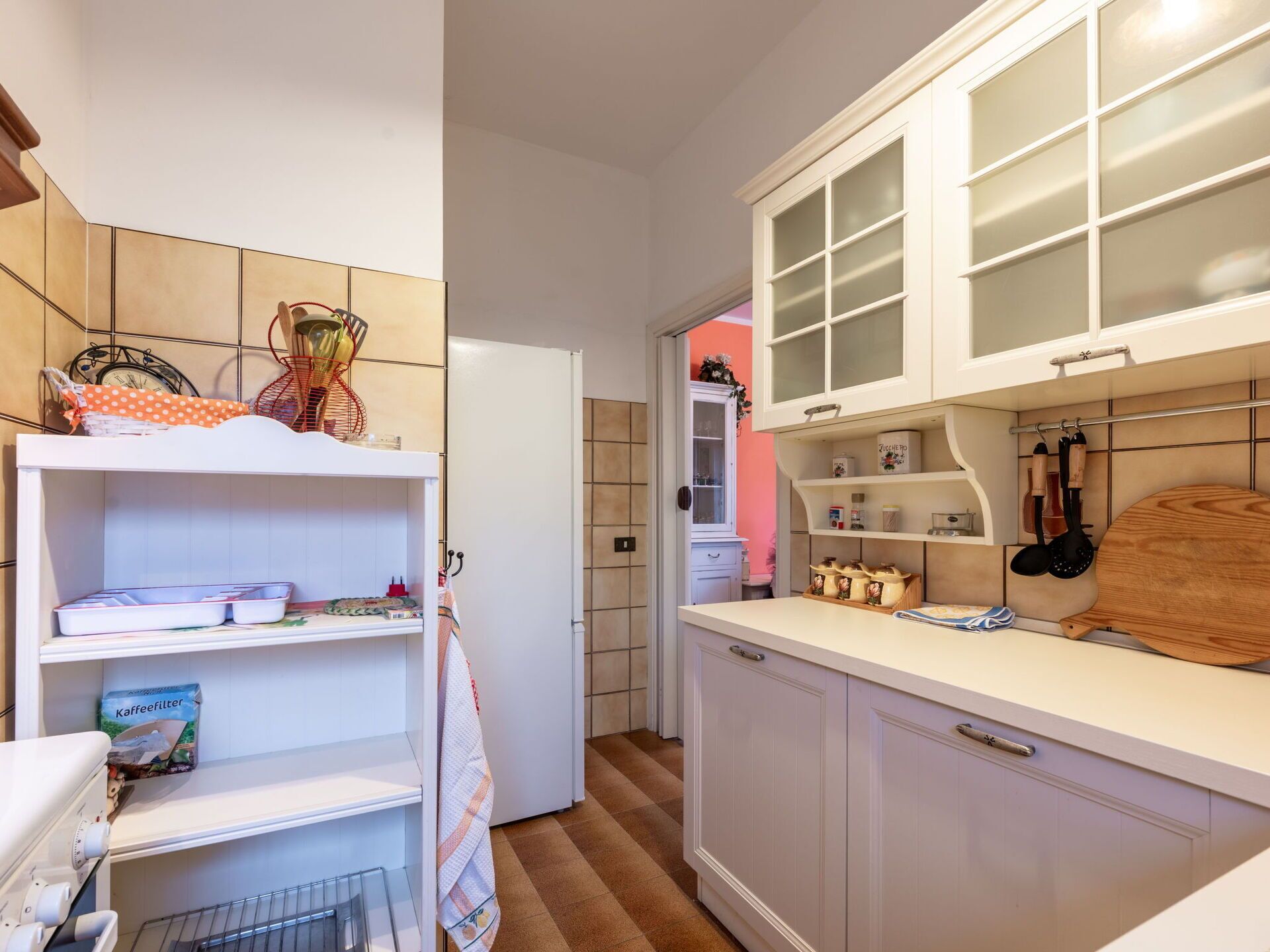 Four, chaise haute, congélateur