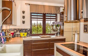 Fridge, stovetop, dishwasher, coffee/tea maker - Beautiful home in Golczewo (Golczewo)