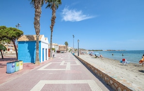 Playa en los alrededores y pesca 