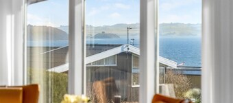 Nice home in Rønde with house sea view