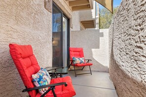Terrace/patio - Cool, quiet and close to everything! (Phoenix)