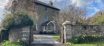 Spacious, self-contained apartment nestled in the Brecon Beacons National Park