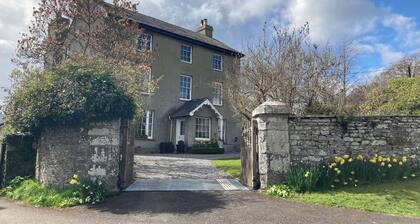 Spacious, self-contained apartment nestled in the Brecon Beacons National Park