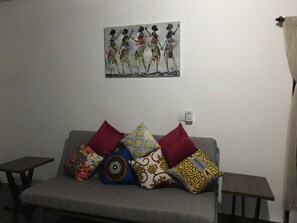 Stereo - Cozy, Secured, Homey & Self-Contained Apartment for you to feel at HOME (Tema)