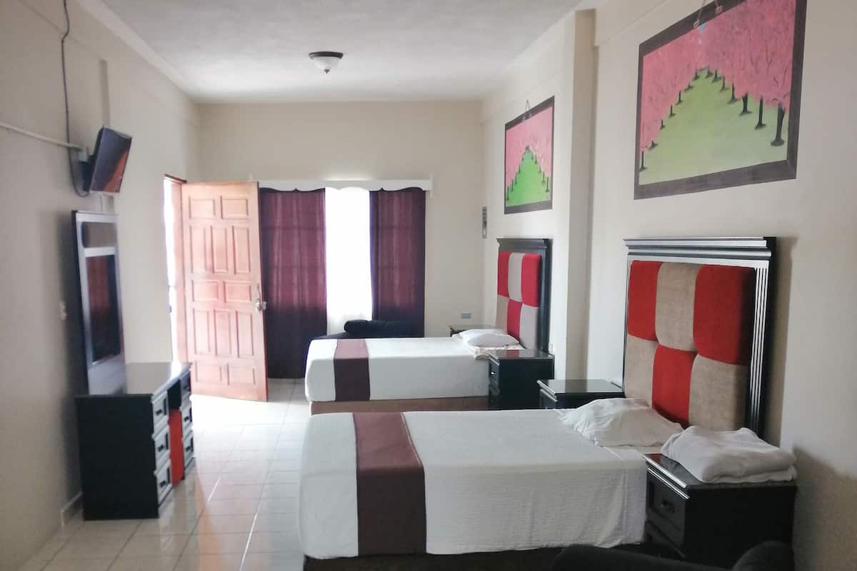 Basic Shared Dormitory | Free WiFi