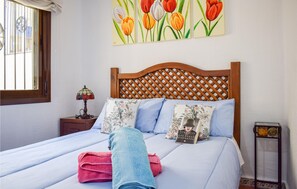 2 bedrooms, iron/ironing board, free WiFi, bed sheets - Gorgeous apartment in Torrevieja (Torrevieja)